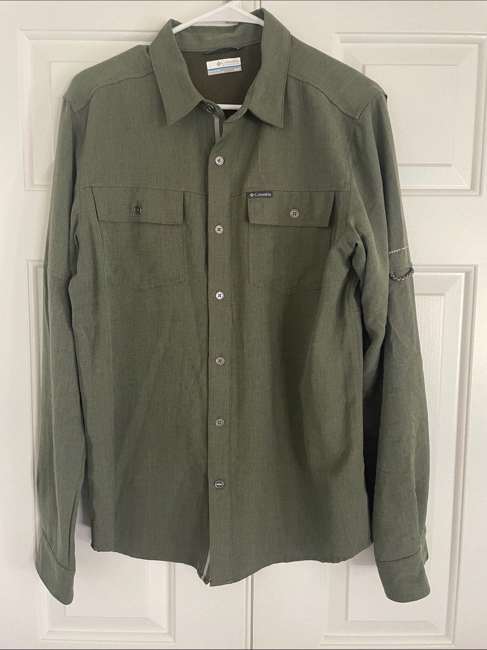 Columbia Men’s button down utility long sleeve